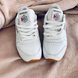 Classic Leather White Reebok Sneakers